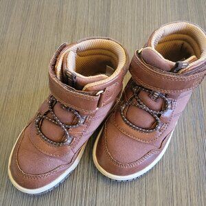 Stride Rite Sneaker Boots